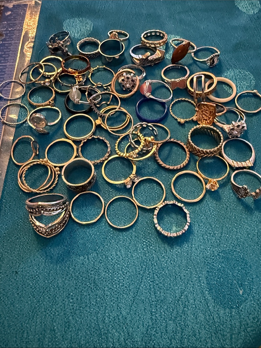 Mixed Metal Women's Stackable Rings Set - Gold & Silver